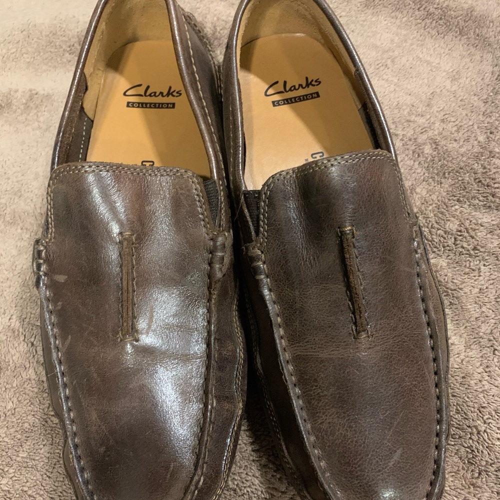 Men’s size 9, Clark’s